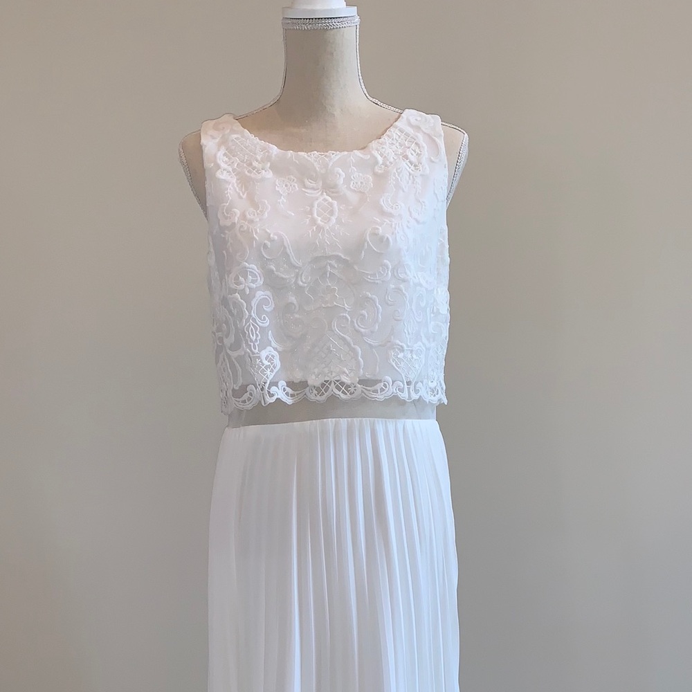 Lindo vestido caché, blanco,  talla 12